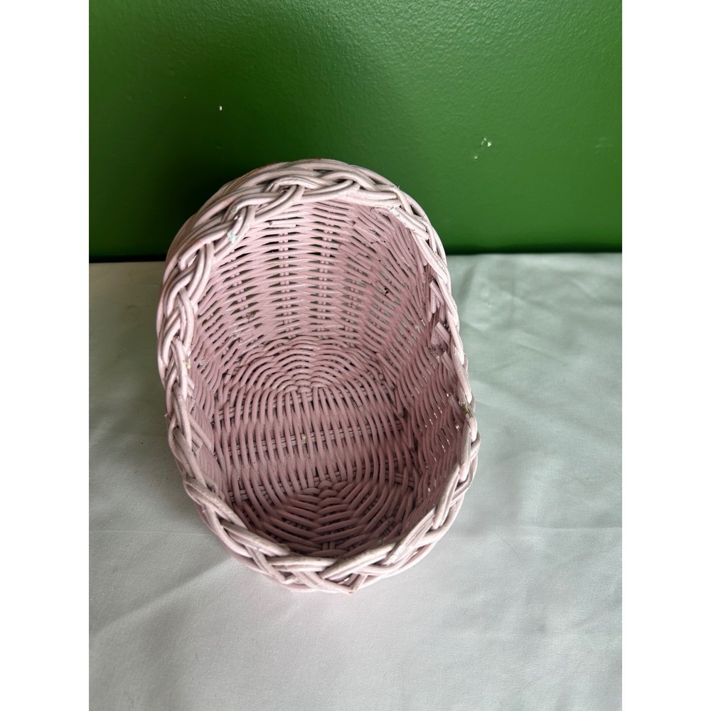 Vintage Pink Wicker Baby Bassinet Basket Miniature Cradle Nursery Decor 6.5 Inch - Picture 2 of 7